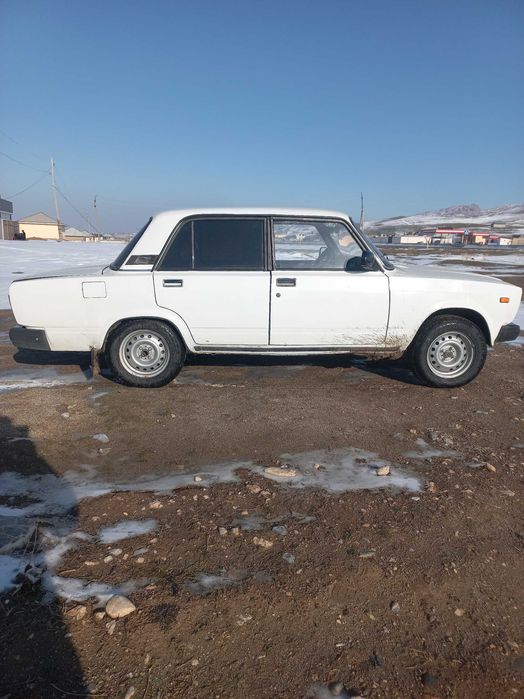 Ваз 2107 сотилади