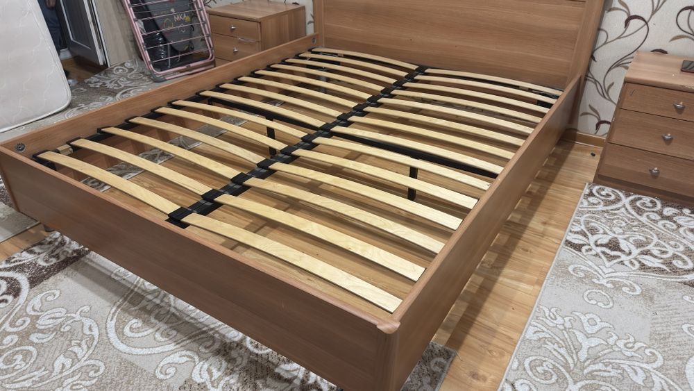 Спальный гарнитур