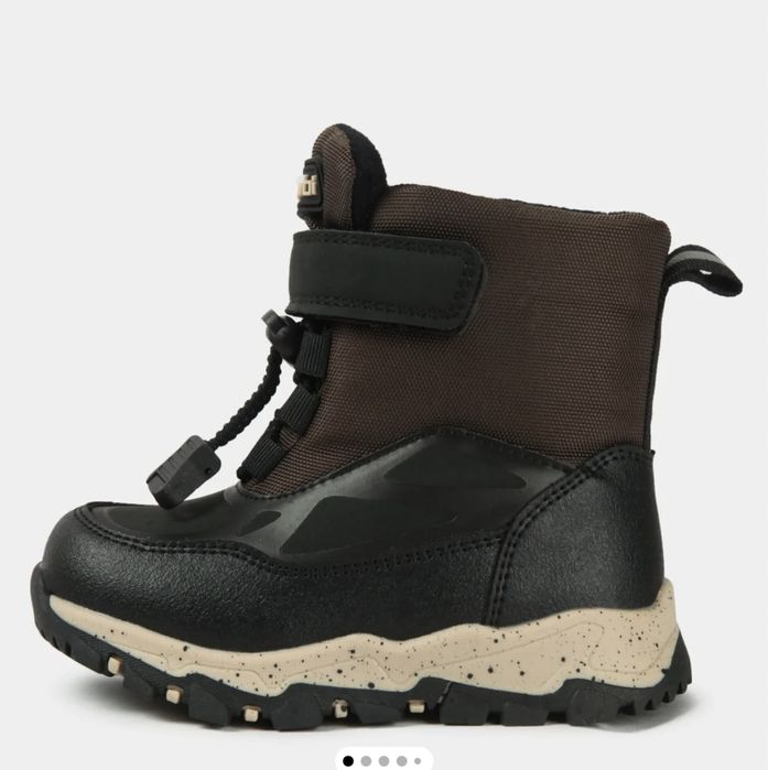 Продам детскую обувь новая