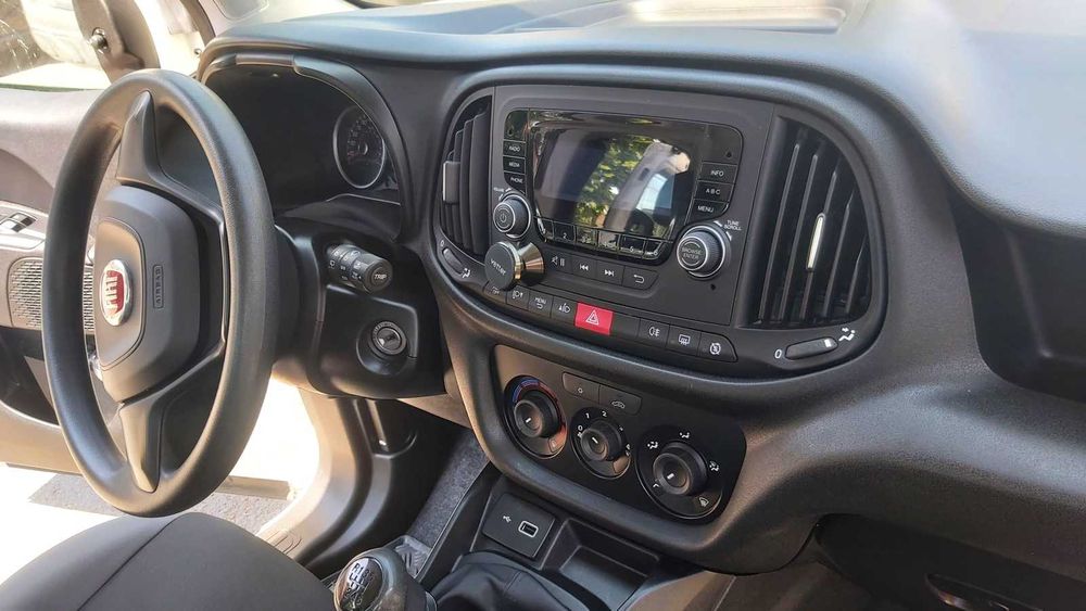 Fiat Doblo Maxi 5 locuri 49000 km la 12850€ . Istoric reprezentanță la zi. Fără daune/Uzură!