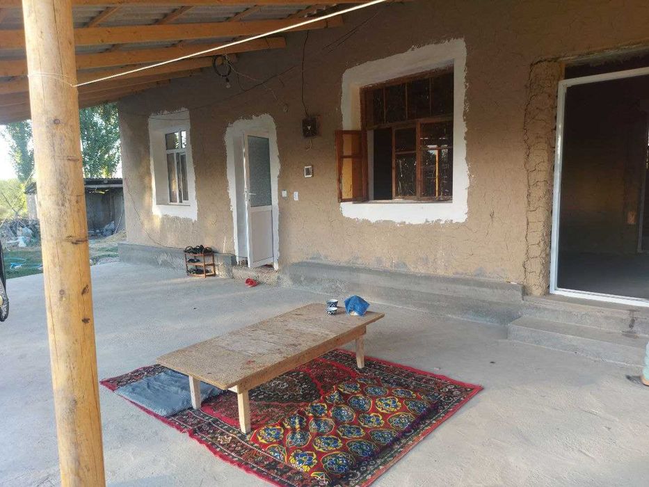 Уй сотилади, катта участка, ховли.