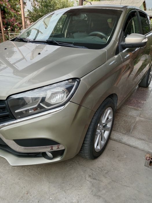 Продается свой автомобиль Лада xрей