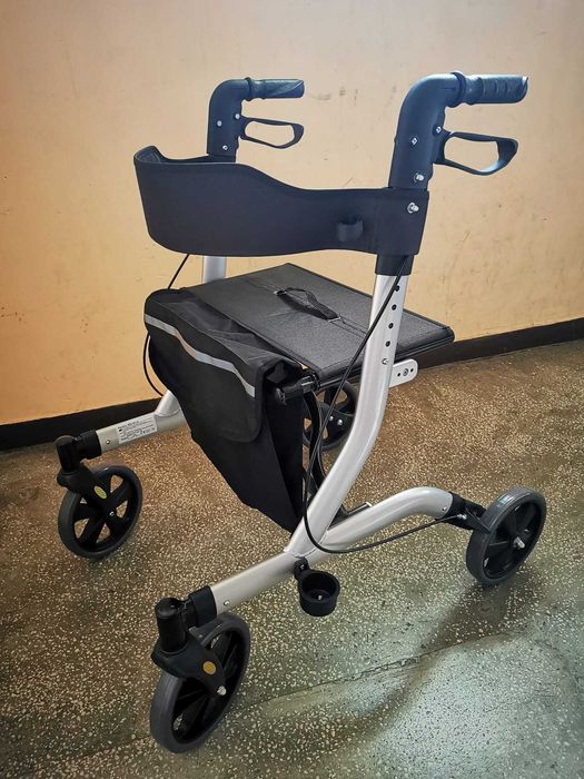 Cadru nou din aluminiu foarte usor cu roti, rolator pentru batrini