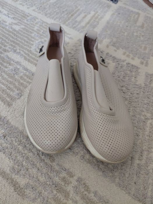 Аяқ киімдер 1000 тенге