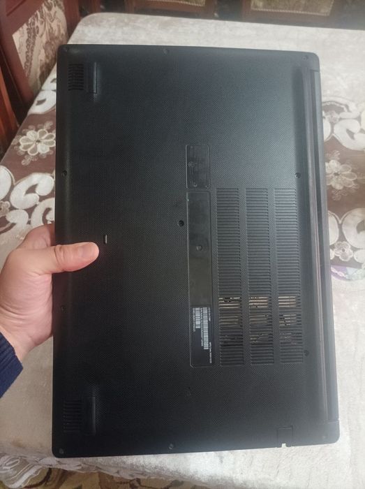 Novudbuk Acer Hali yangi