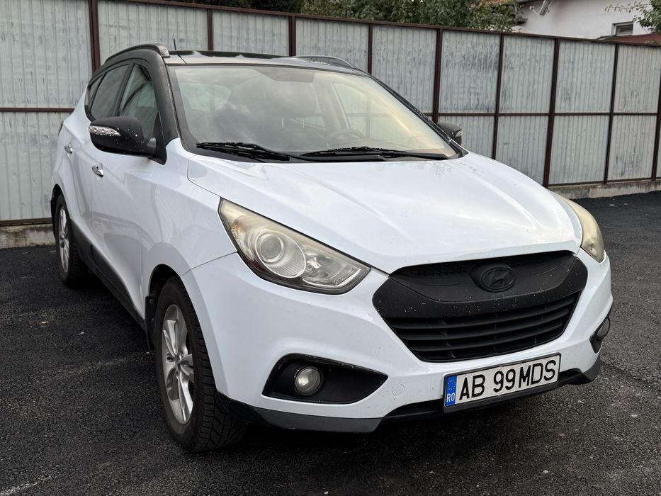 Hyundai ix35 2.0 CRDi 184 CP 4x4 Automat 2011 – Piele – 2 seturi roți