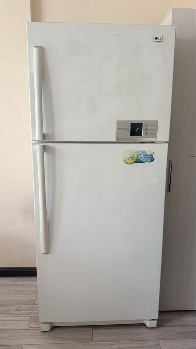 Продам Холодильник LG