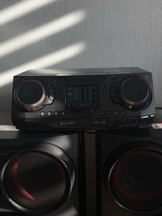 Музыкальный центр LG CL98