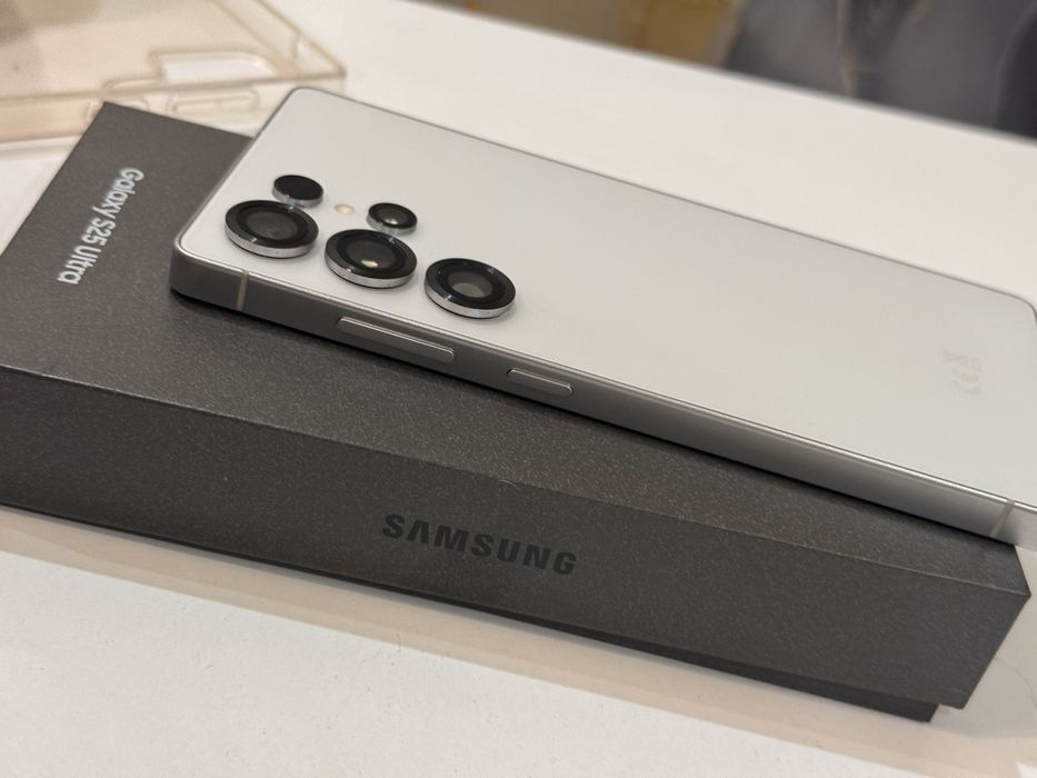 Samsung Galaxy s25 ultra titanium white silver