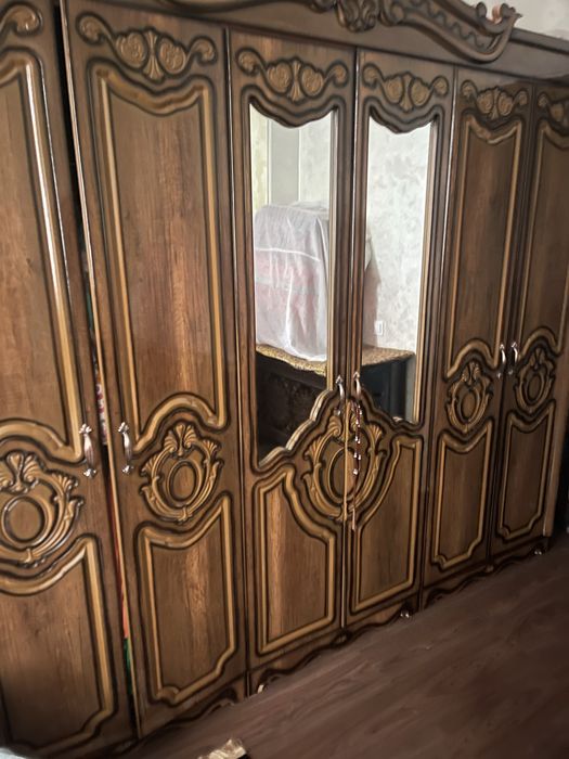 Спальняя мебель в хорошем состоянии