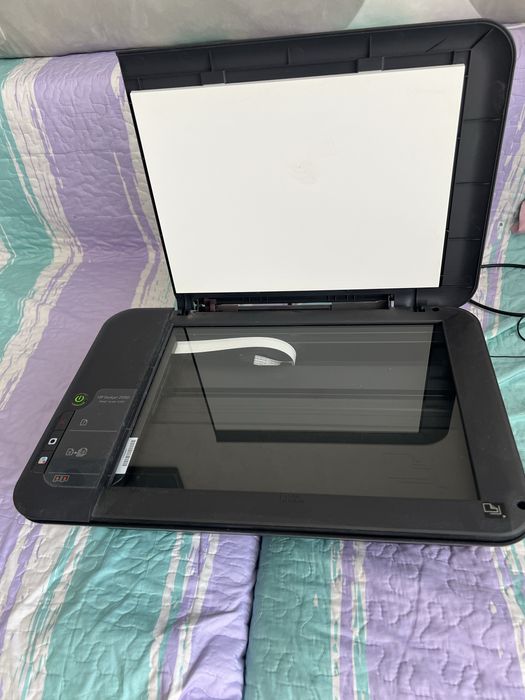 Продам принтер HP Deskjet 2050