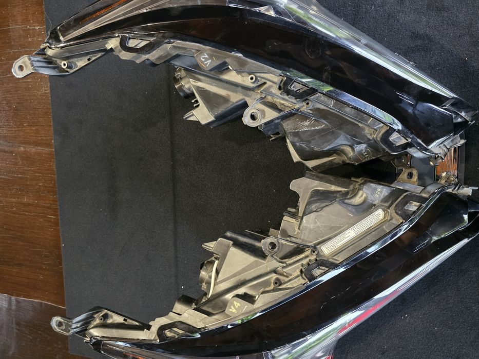 Far stinga dreapta complet impecabil Lexus NX facelift 2020