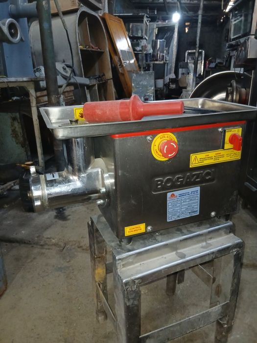 Mesarubka 12 lik 220v