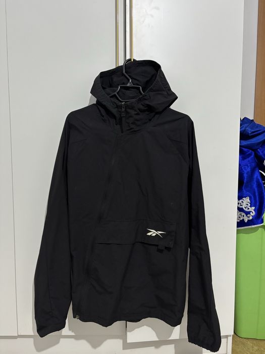 Продам ветровку Reebok оригинал