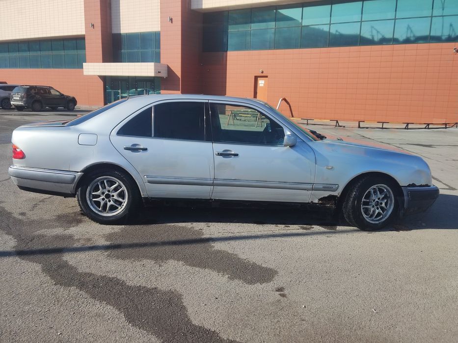 Продам Мерседес w210