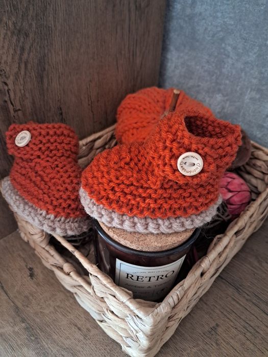 Ръчно плетени бебешки терлички