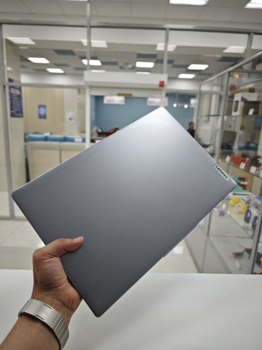 Ноутбук Lenovo 82XQ