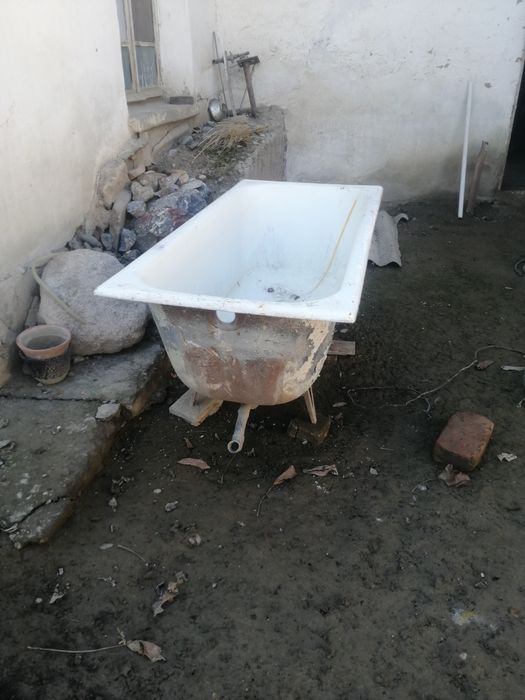 Ванна чугунный.в хорошем состоянии.