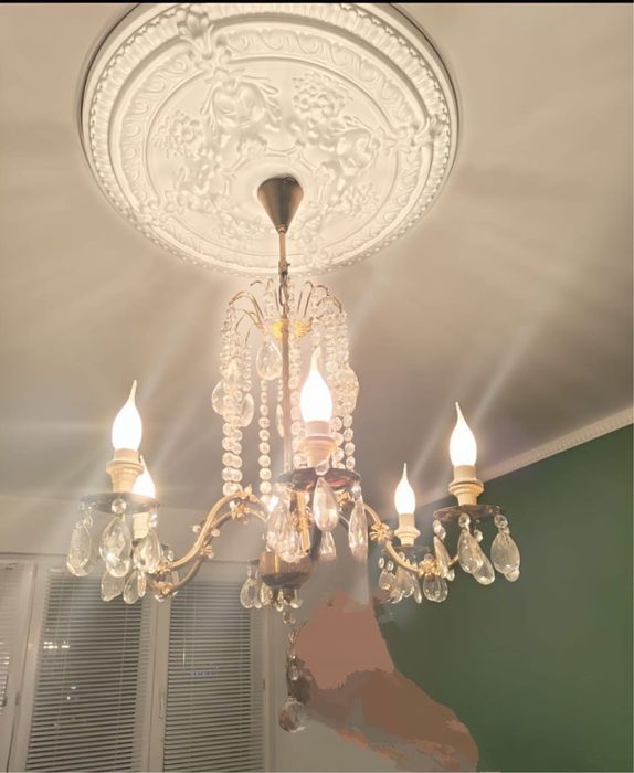 Lustra cu cristale si fasung subtire