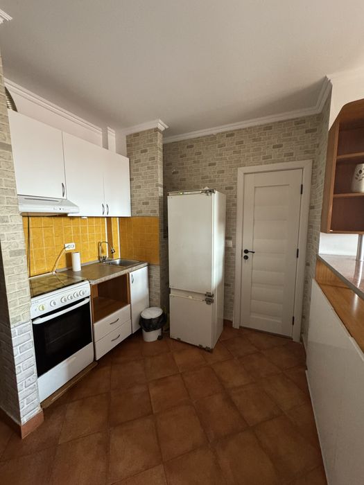 inchiriez apartament zona uta