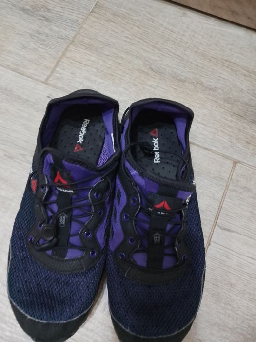 Маратонки REEBOK