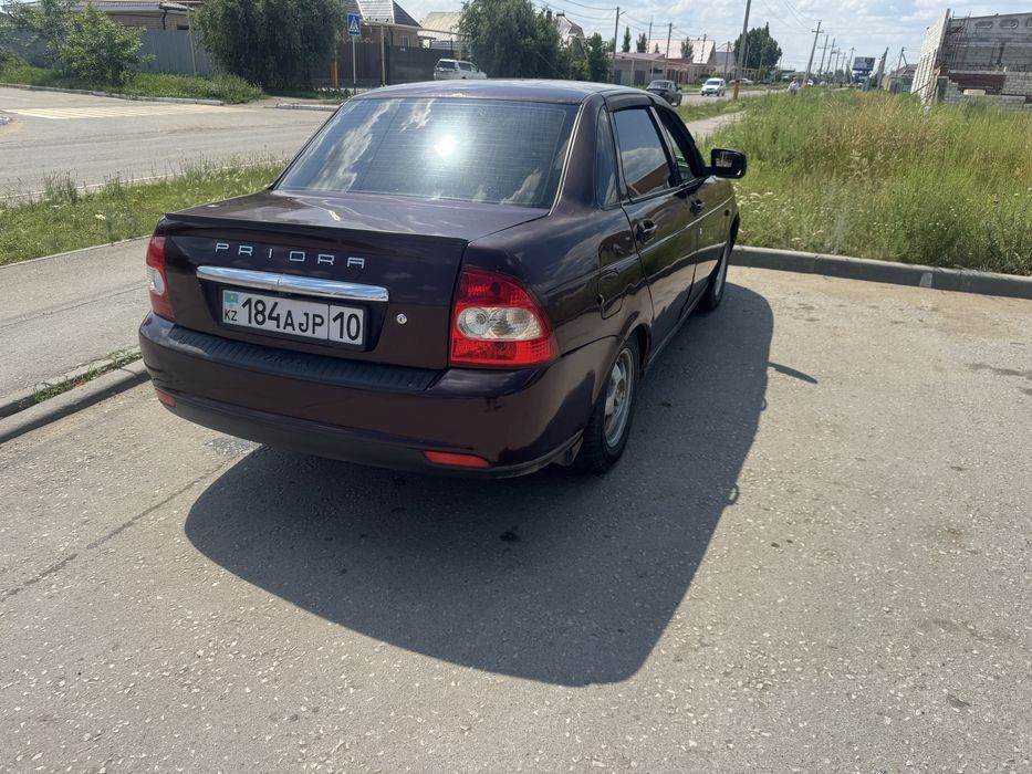 Продам Ладу Приору 2013 года.