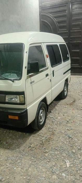 Мошина Бир кул узимни номимда