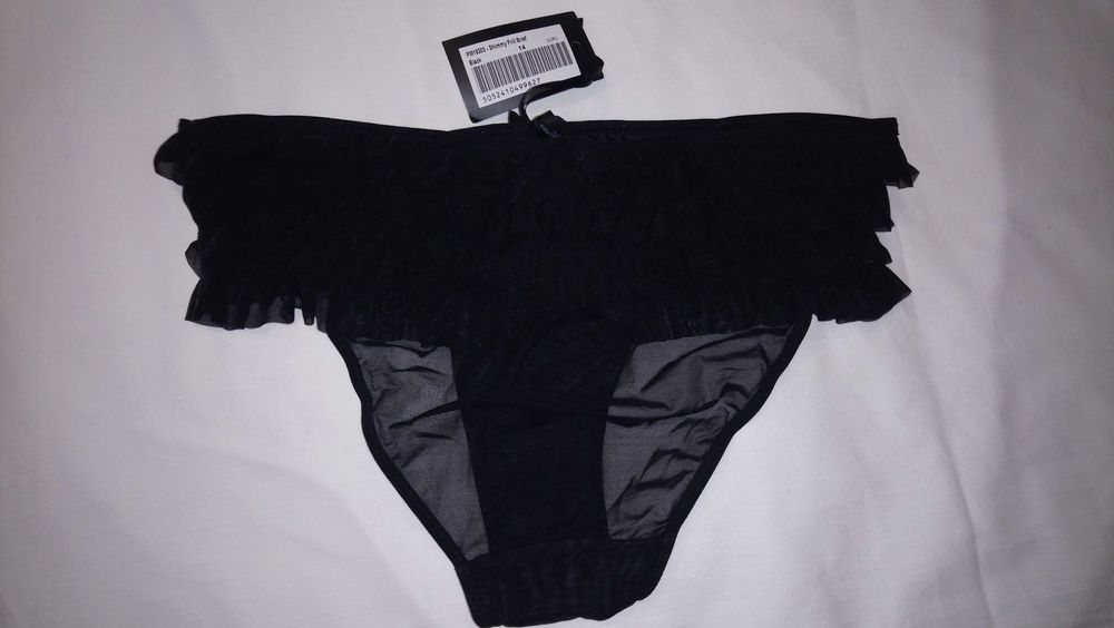 Секси бельо много нежна и приятна дантела!