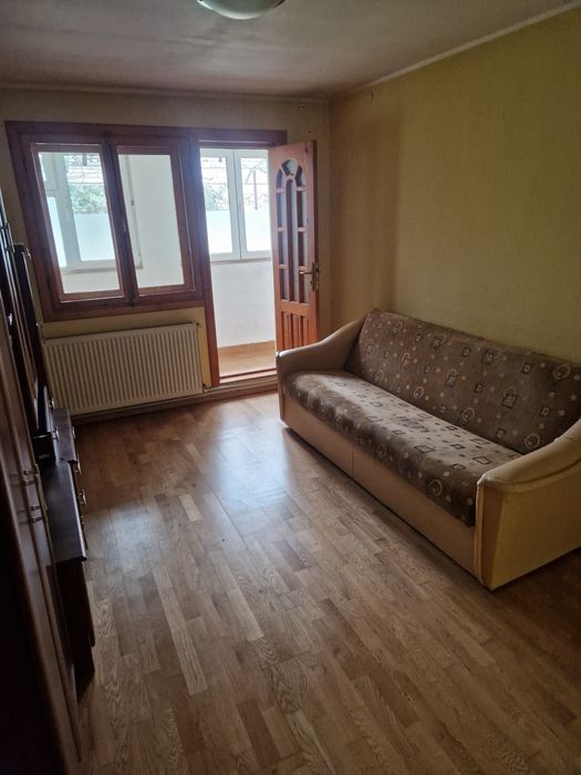 Apartament 2 camere vizavi liceul Emil Botta