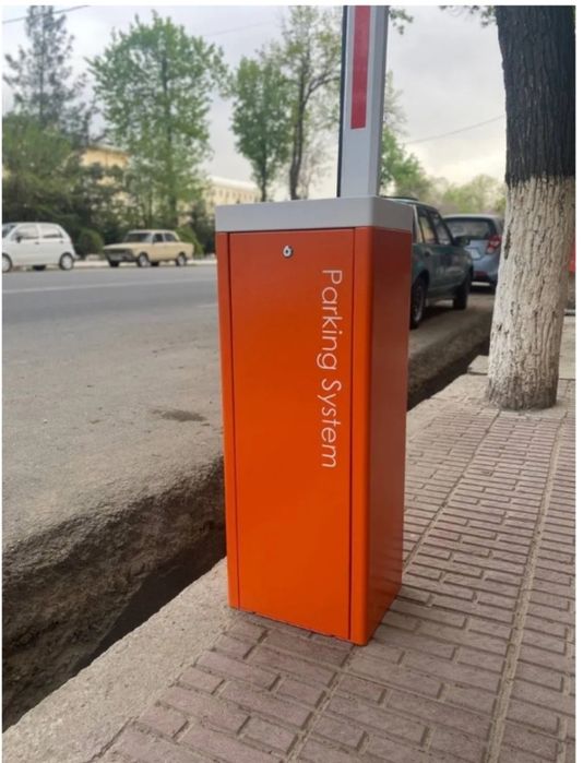 Shlagbaum domofon kamera ustanovka