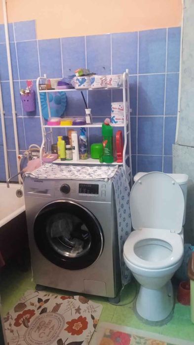 2 xonali kvartira sotiladi