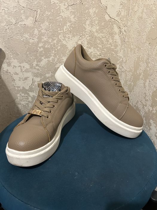 Nursace крассовка