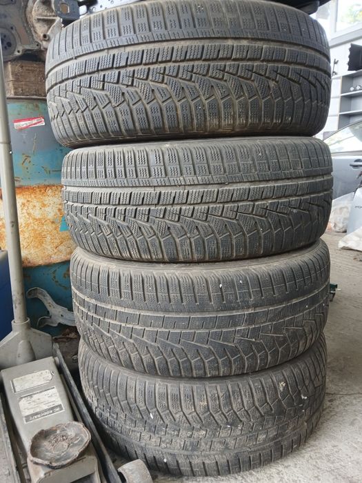 Зимни гуми 225/55/17 HANKOOK 4 броя