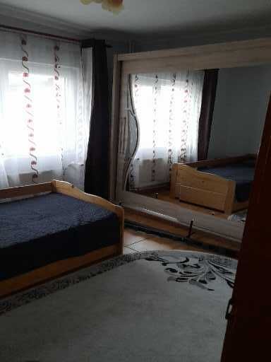 apartament 2 camere ,parter,de inchiriat