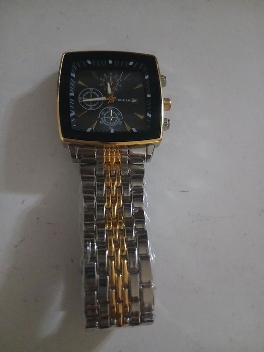 Vand ceas bărbătesc