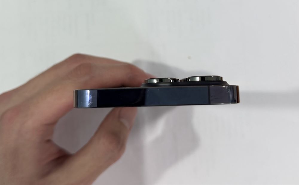 iPhone 14 Pro deep purple