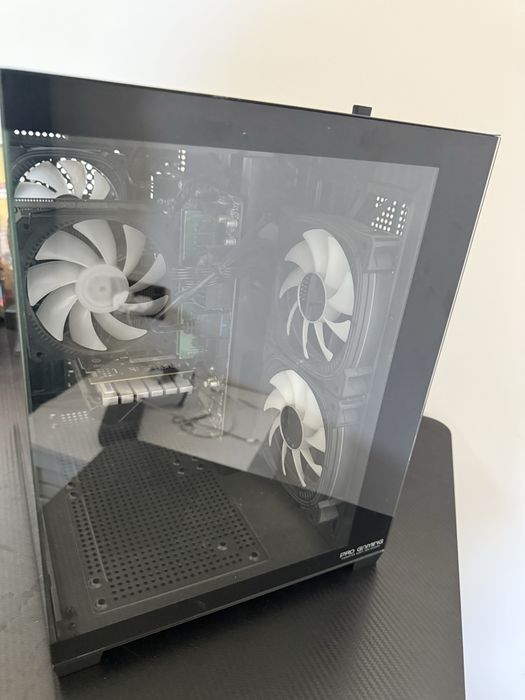 Sistem Desktop Pc Gaming Ambra Black Intel Core I5 12400 pana la 4.4Ghz, 32GB RAM DDR4, 1TB SSD, Placa Video RTX 3050 6GB, GDDR6, Wi-Fi 6, Windows 11