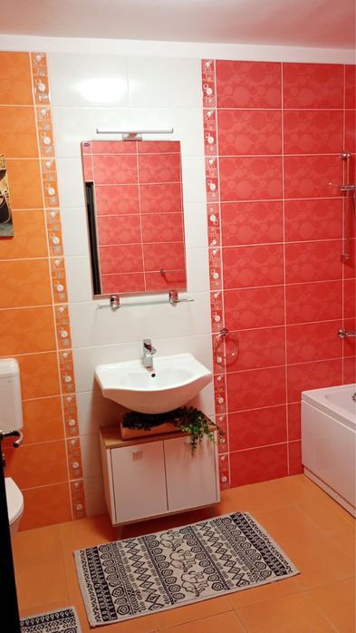 Dau in chirie ap.t 2 camere Floresti