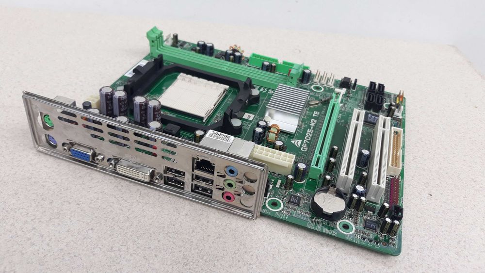 Двуядрен комплект Biostar GF7025-M2 TE