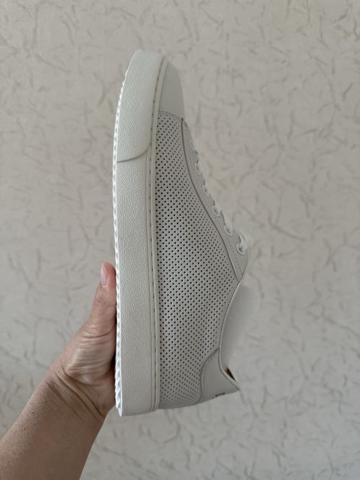 Продам кеды из натуральной кожи