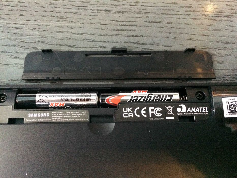 Tastatura bluetooth Samsung Trio 500 functionala.Cititi tot anuntul.