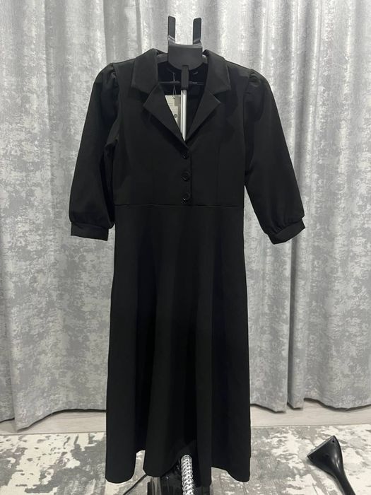 Платья,  состояние отличное