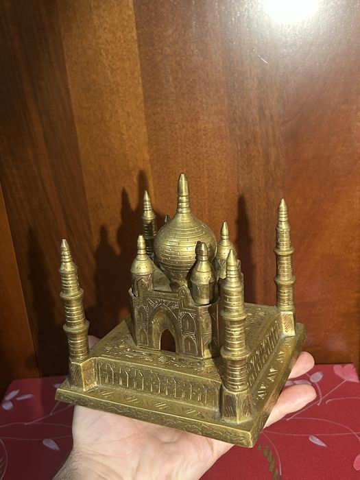 Taj Taj Mahal din Alamă – Sculptură Decorativă Indiană