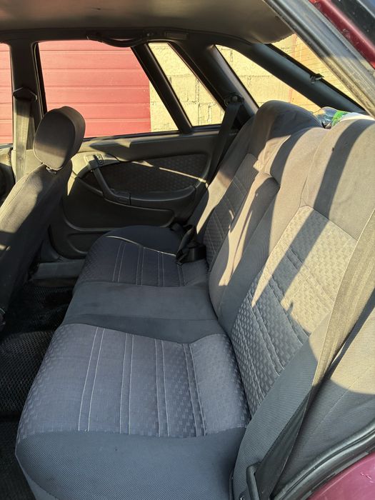 Машина Daewoo Espero 2л