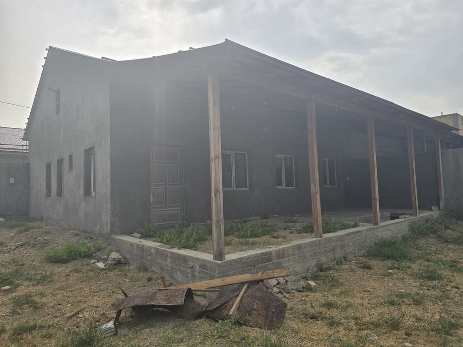 Продается незаконченный дом рядом с FOOD CITY