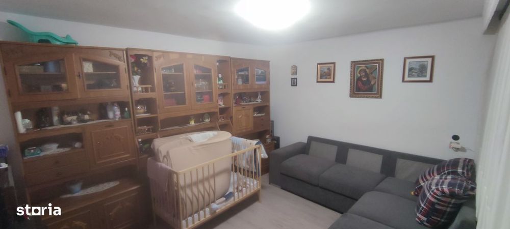 Casa renovata, utilitati complete (Gaz) + 1900 mp teren – Scurta, BC