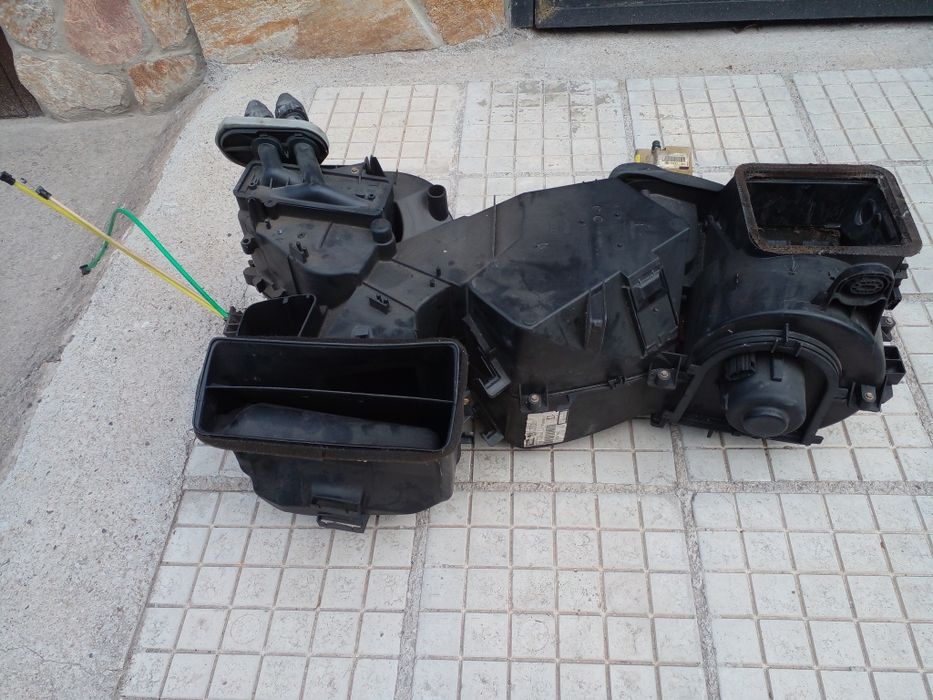 Фоцваген голф 4 на части на части 90коня град Перущица 1.9 90коня