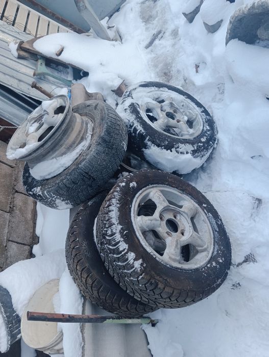 Зимние шины колеса в сборе