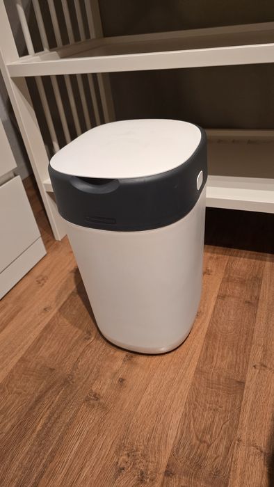 Masa de infasat  IKEA cu saltea + cos de gunoi anti miros + BONUS