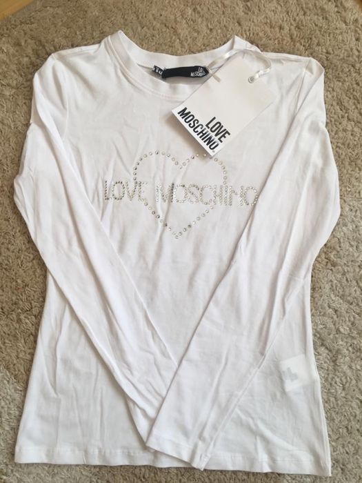 Tricou Love Moschino!